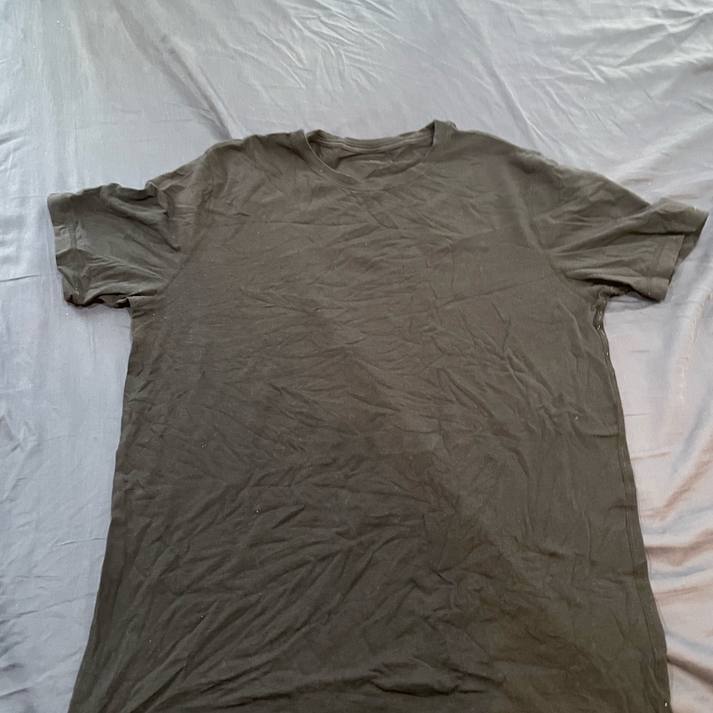 Vuori Men's Dark Blue Short Sleeve Tee